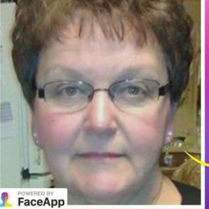 Meet your Posher, Debbie